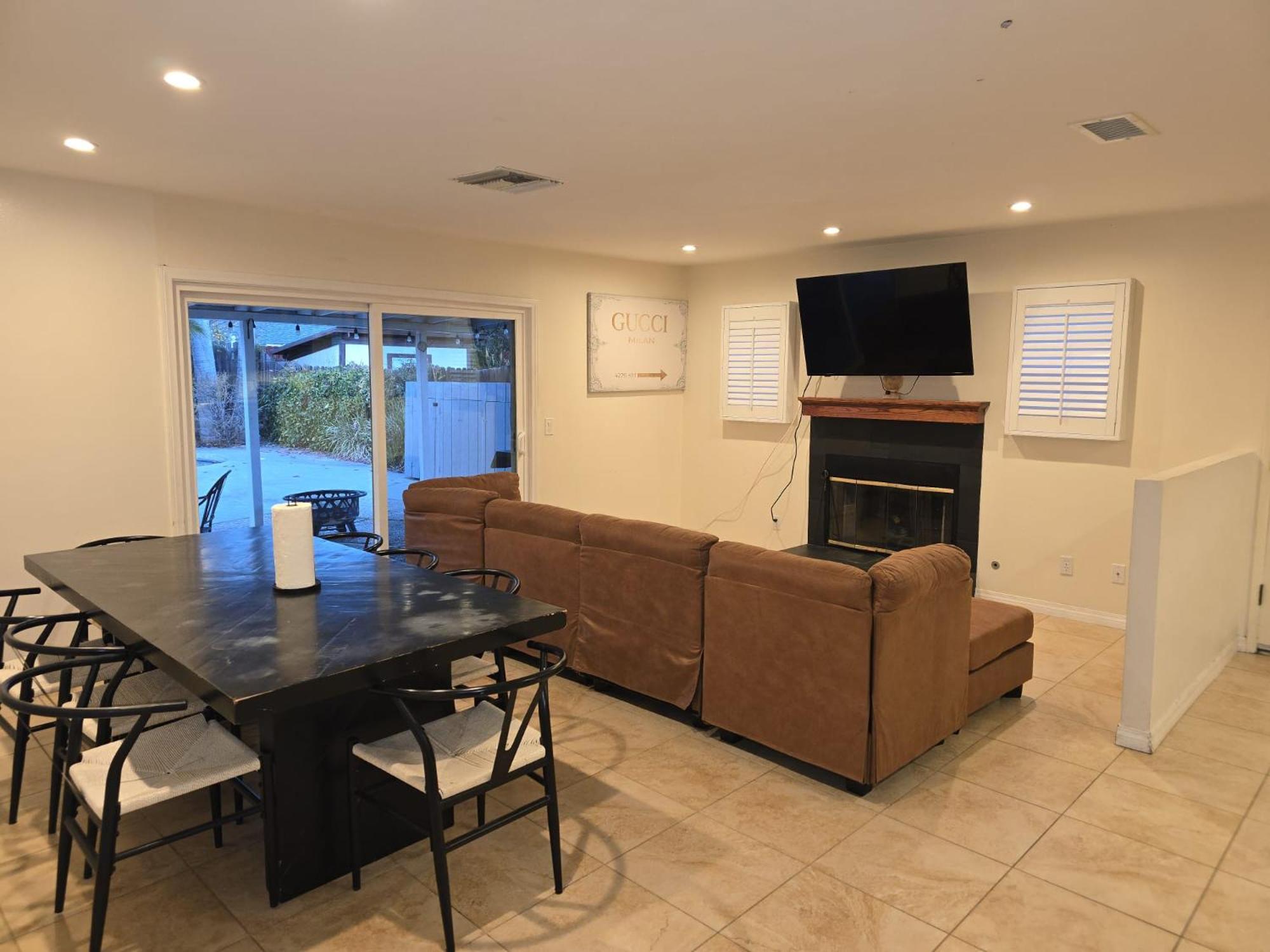 Casa de férias 4 Bedroom West Hills Charmer With Pool And Jacuzzi Los Angeles